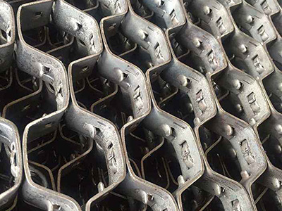 龜甲網防磨工程如何施工