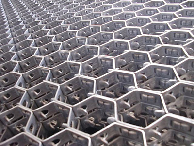 龜甲網(不銹鋼龜甲網)的使用范圍和優點