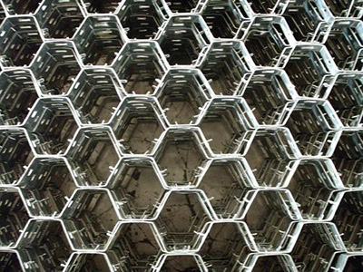 鋼筋錨固釘主要用來將整體耐火材料內襯、耐火預制件